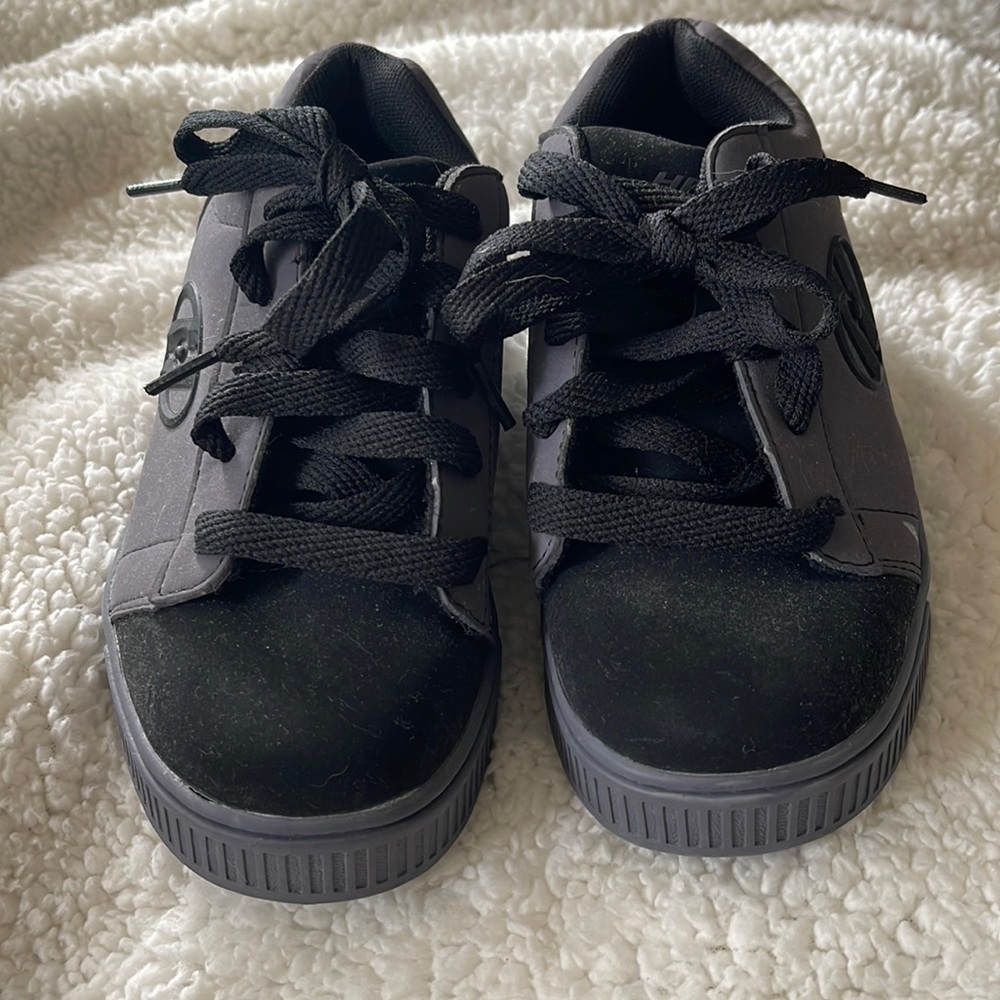 Heelys - Youth size 2.  Gray and black.